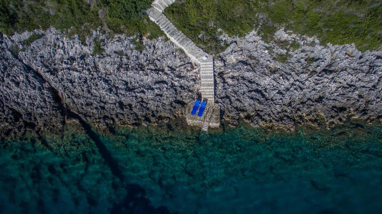 Iris Villas Lefkada - Marine Villa With Private Sea Access Sívota Exterior foto
